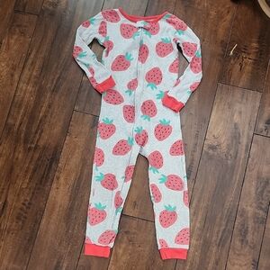 3/$15! Carter's 5t Strawberry Zip Up Pajamas